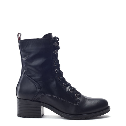 Bezzy W Black Leather Boots