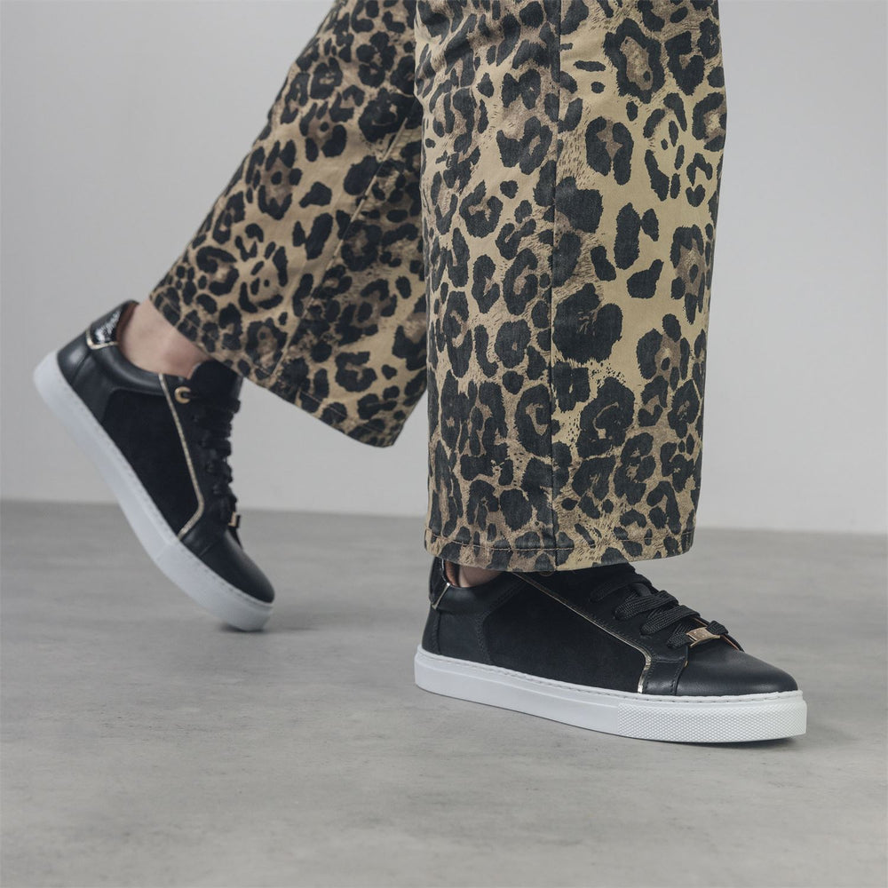 Ales Black Leather Trainers