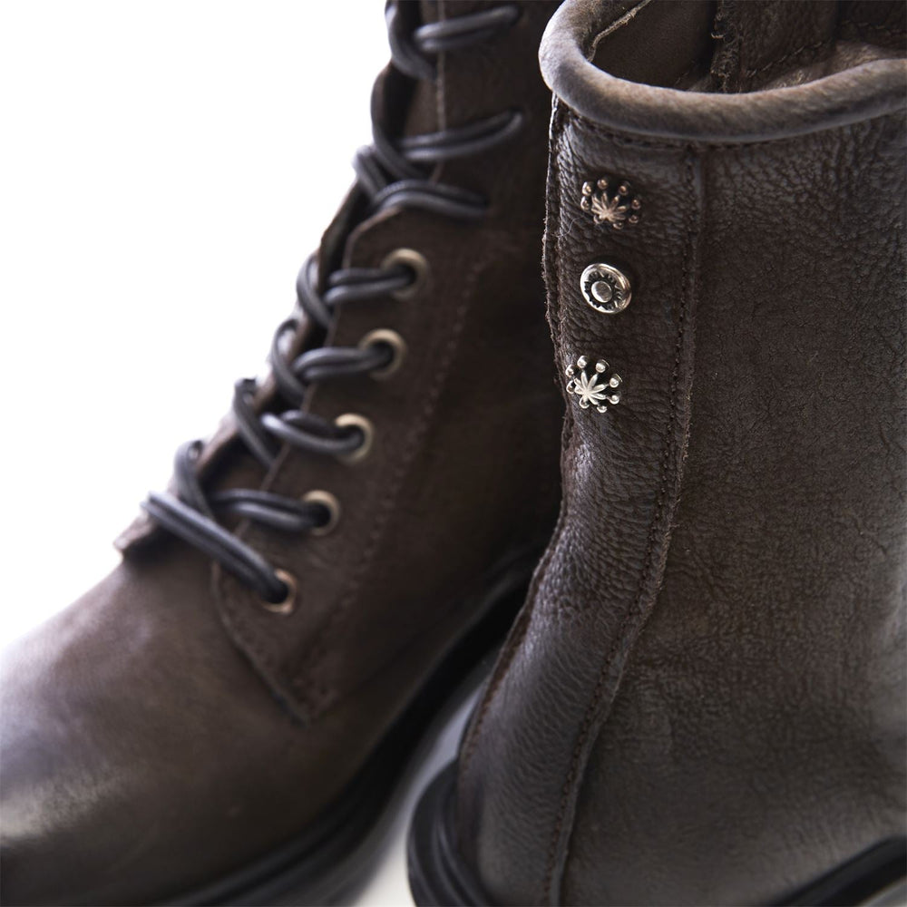 Alysse Grey Leather Boots