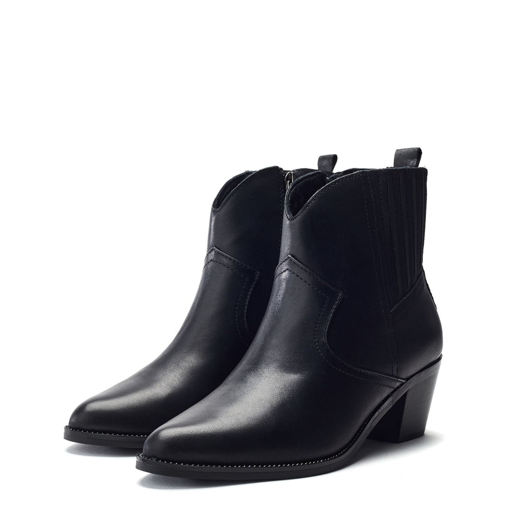 Anniee Black Leather Boots