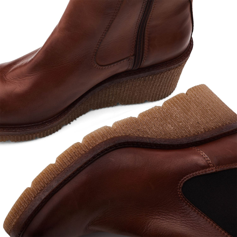 Audyn Tan Leather Boots
