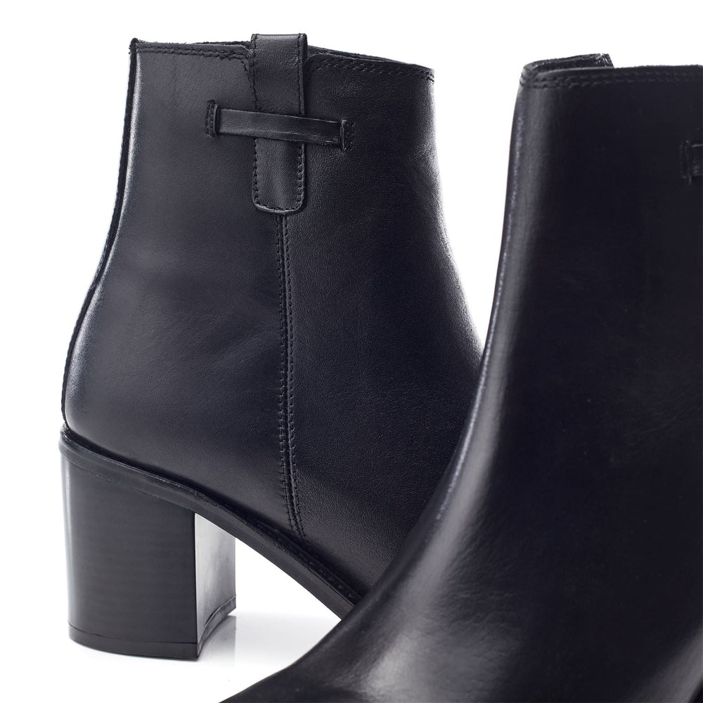 Hermoine Black Leather Boots