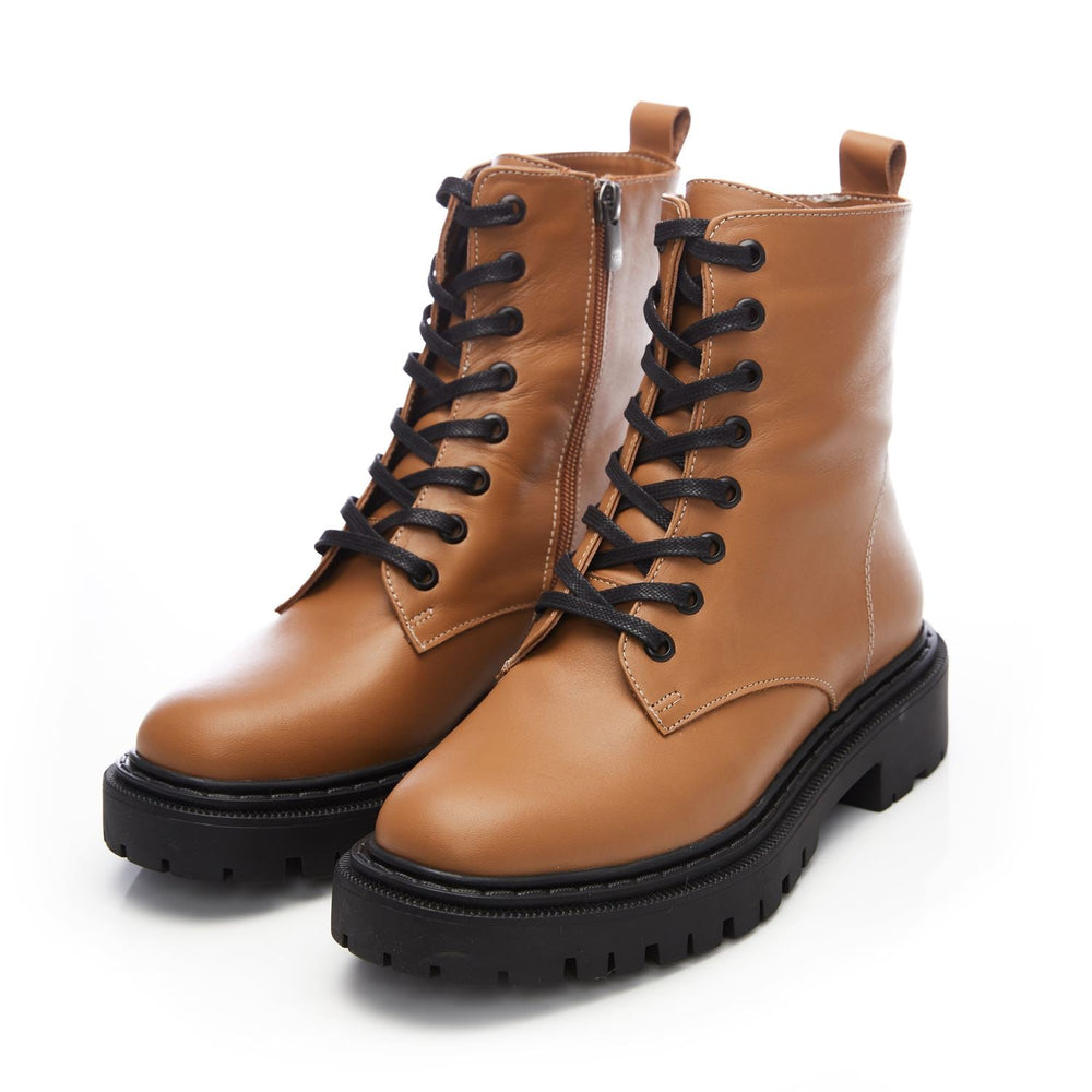 Lucky Tan Leather Boots