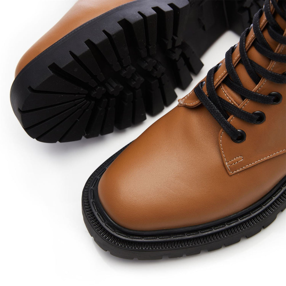 Lucky Tan Leather Boots