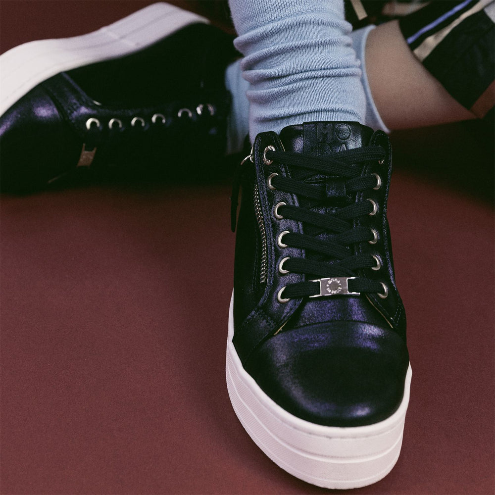 Barlli Navy Metallic Leather Metallic Leather Trainers