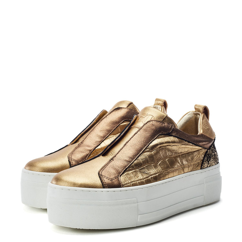 Beach 50 Gold Leather Trainers