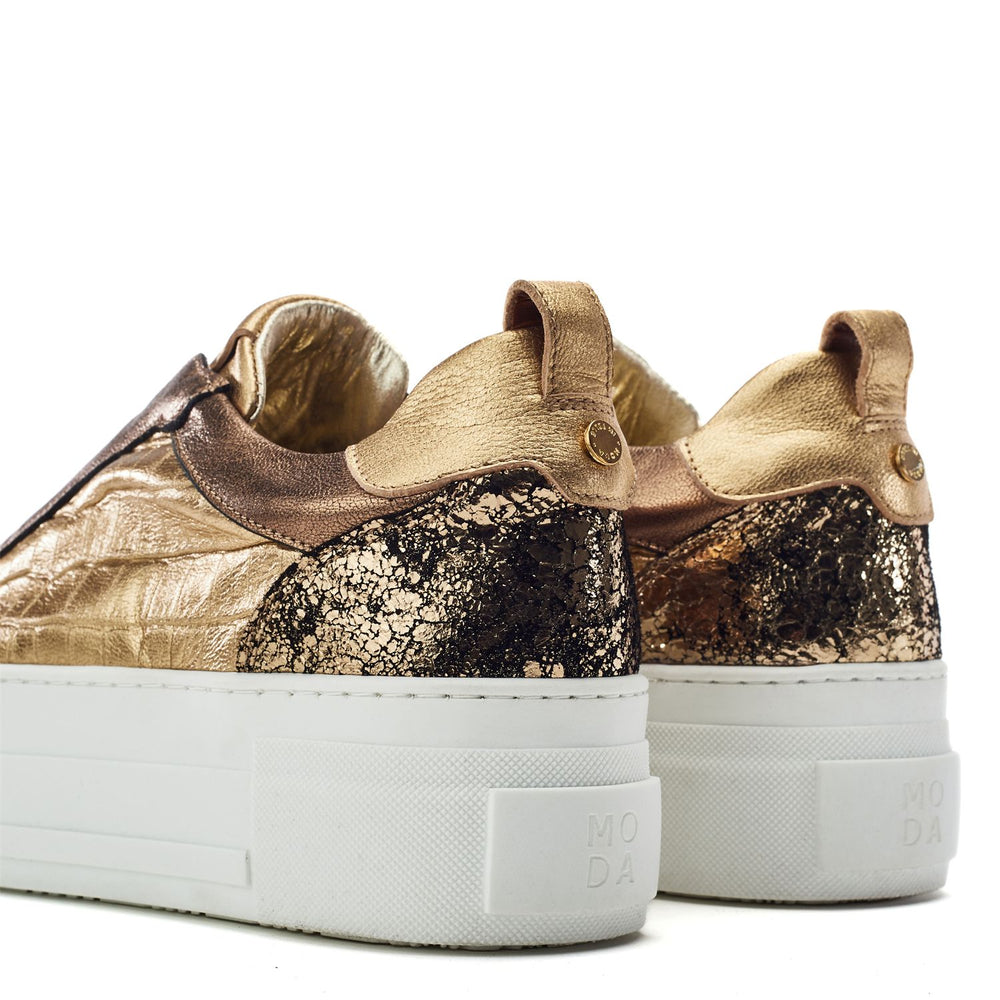 Beach 50 Gold Leather Trainers