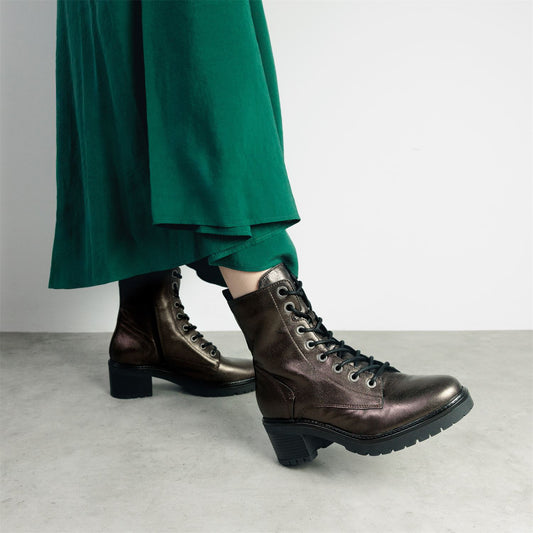 Bellzie Pewter Metallic Leather Boots