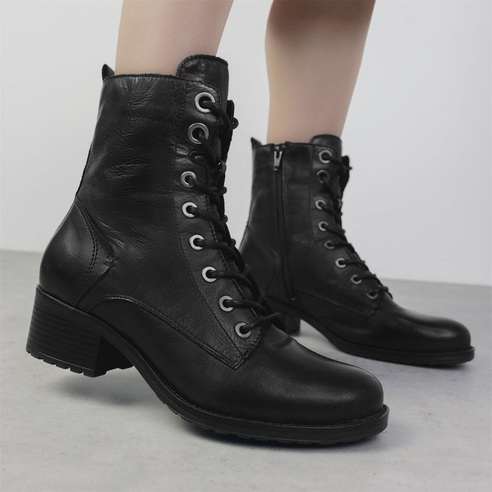Bezzie Black Leather Leather Boots