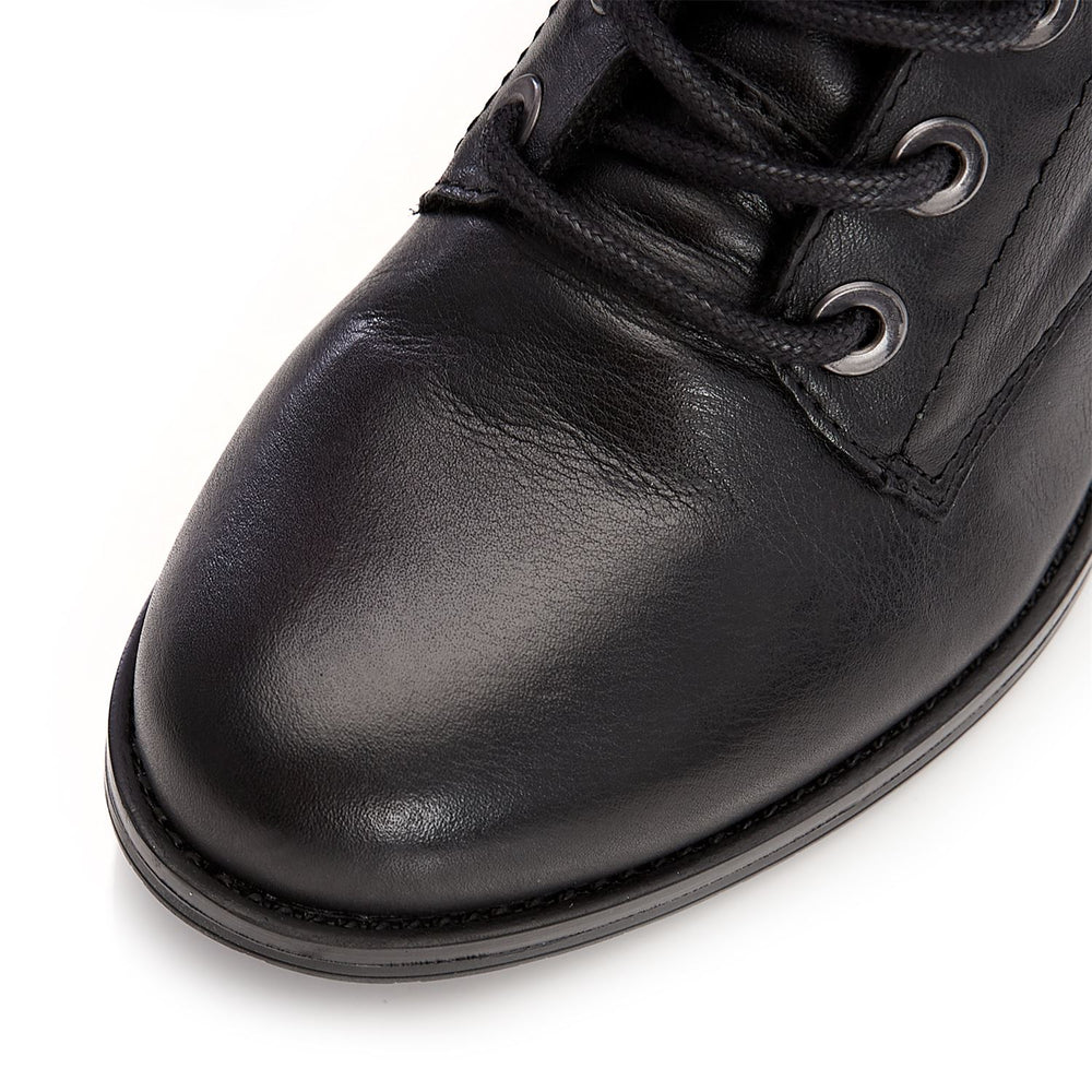 Bezzie Black Leather Leather Boots