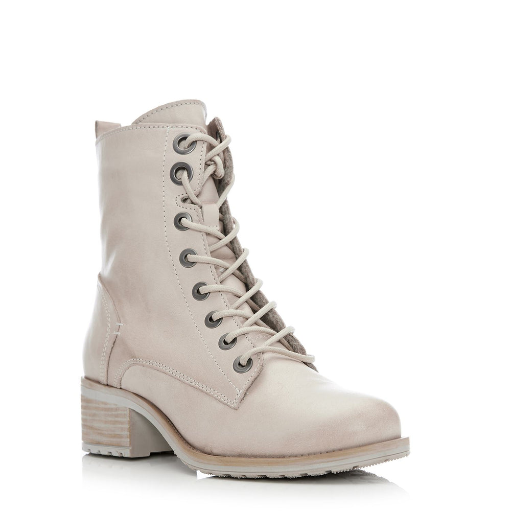 Bezzie Cream Leather Boots
