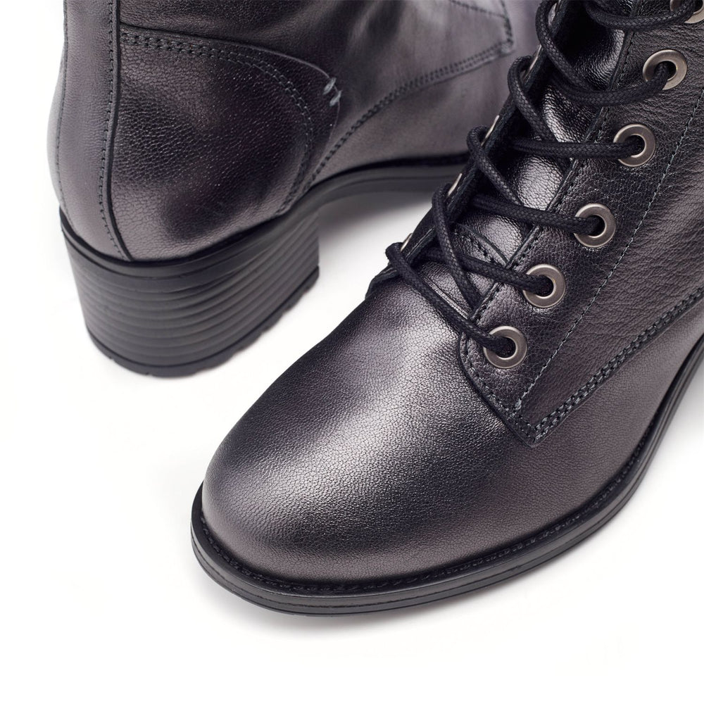 Bezzie Grey Metallic Leather Metallic Leather Boots