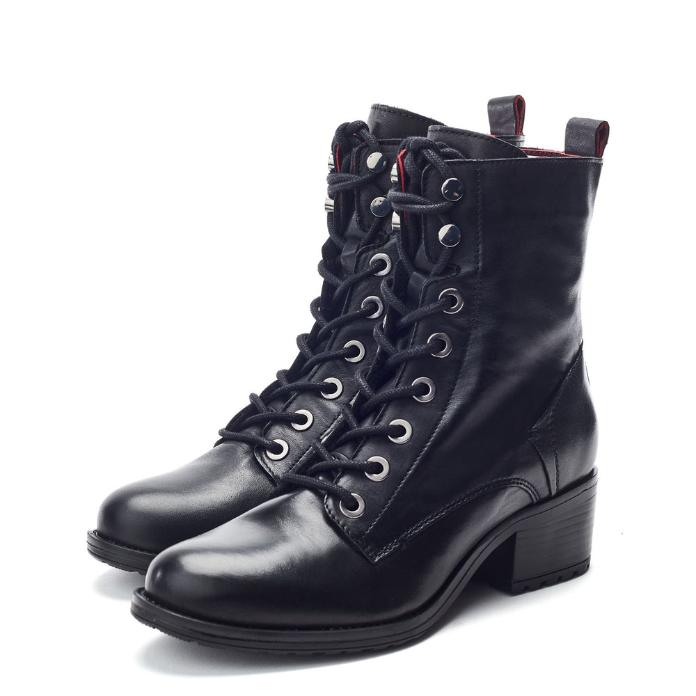 Bezzy Black Leather Leather Boots