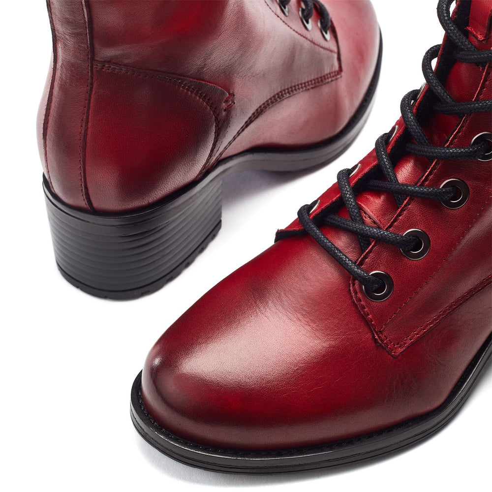 Bezzy Dark Red Leather Boots