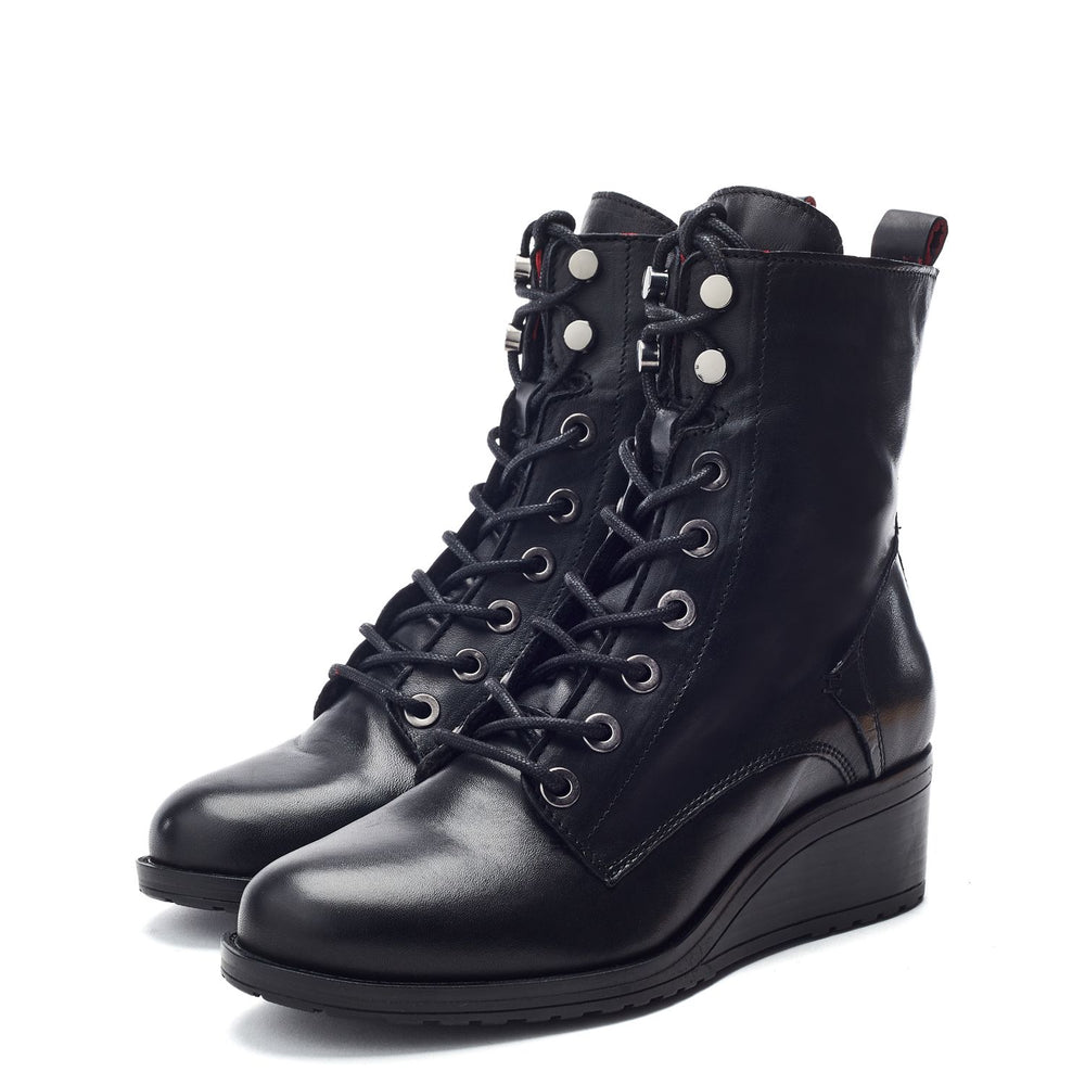Bezzy Lace Up Black Leather Boots