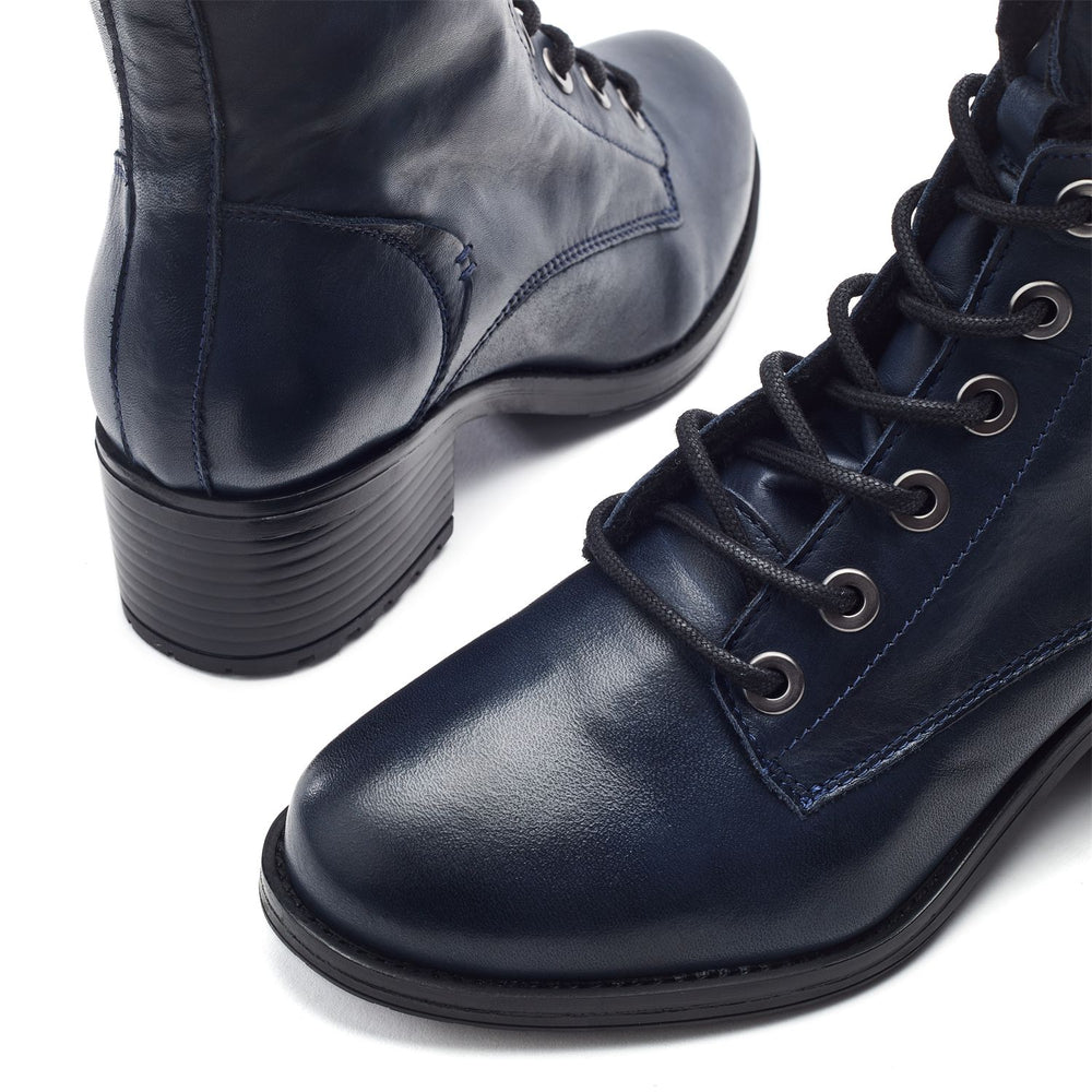 Bezzy Navy Leather Boots