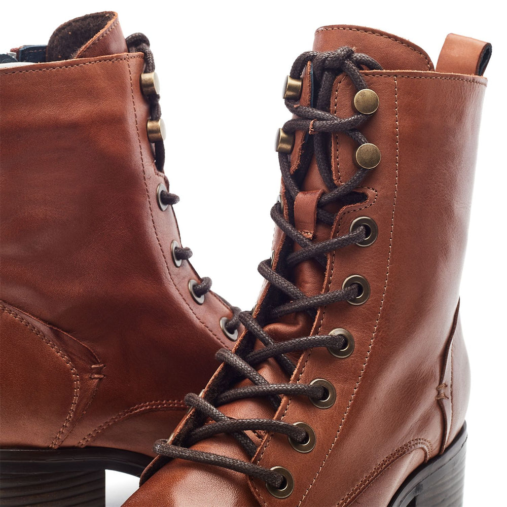 Bezzy Tan Leather Boots