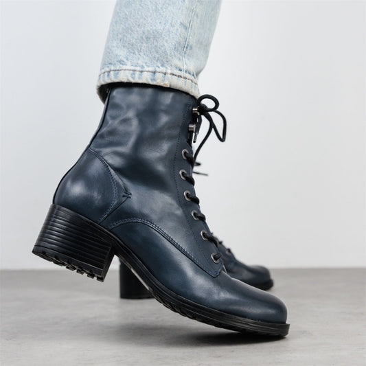 Bezzy W Navy Leather Boots