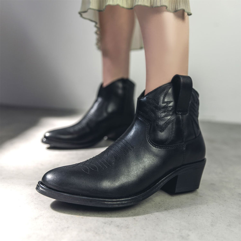 Bracknell Black Leather Boots