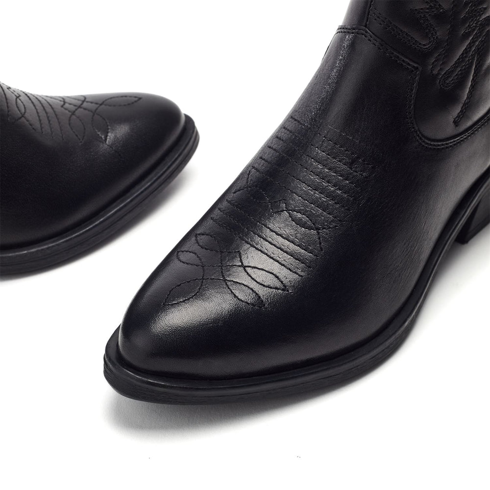 Bracknell Black Leather Boots