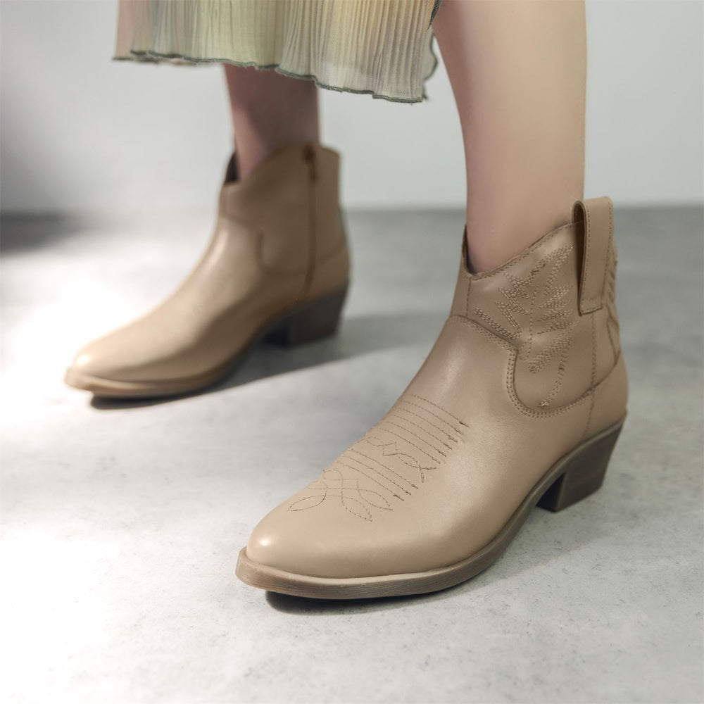 Bracknell Cream Leather Boots
