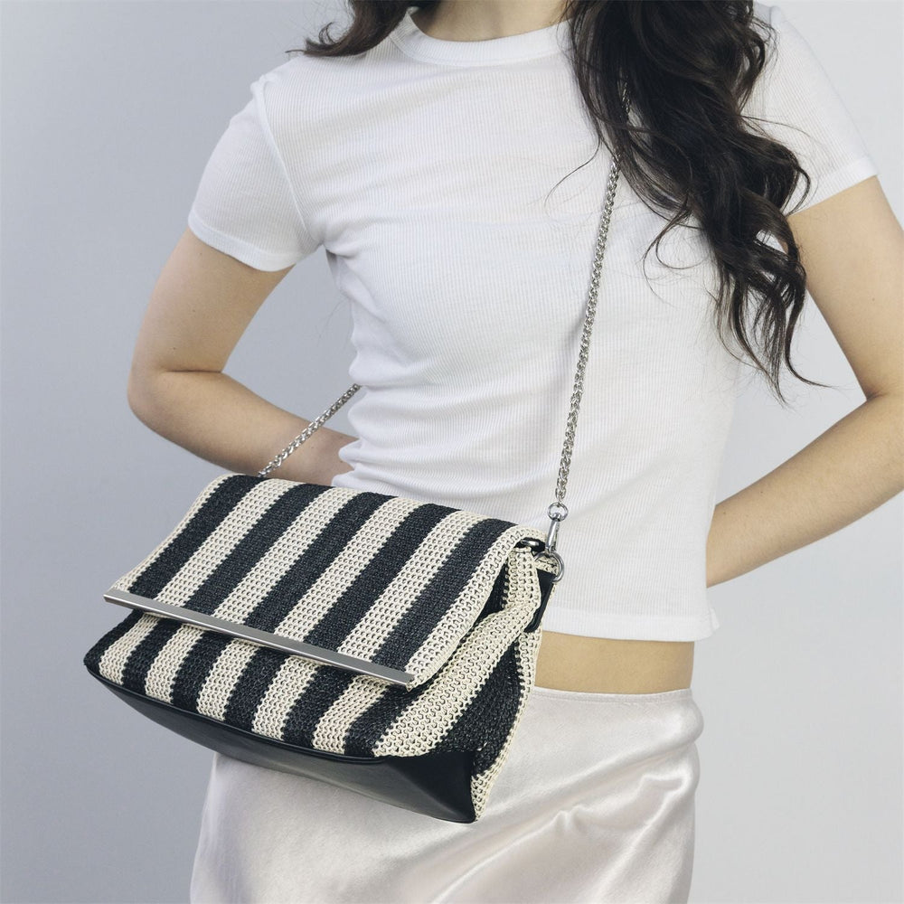 Clove Bag Black Raffia 