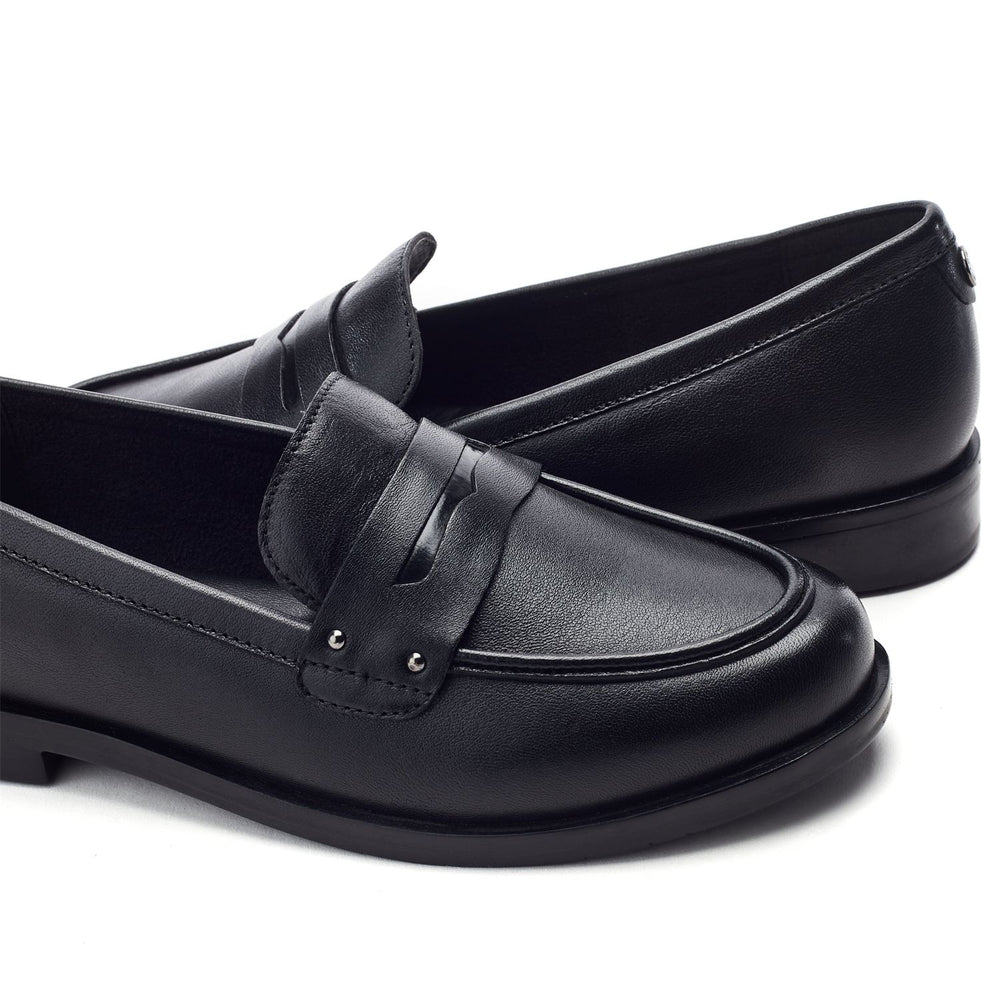 Ema Black Leather Shoes