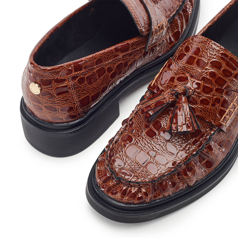 Erisse Tan Patent Mocc Croc Shoes