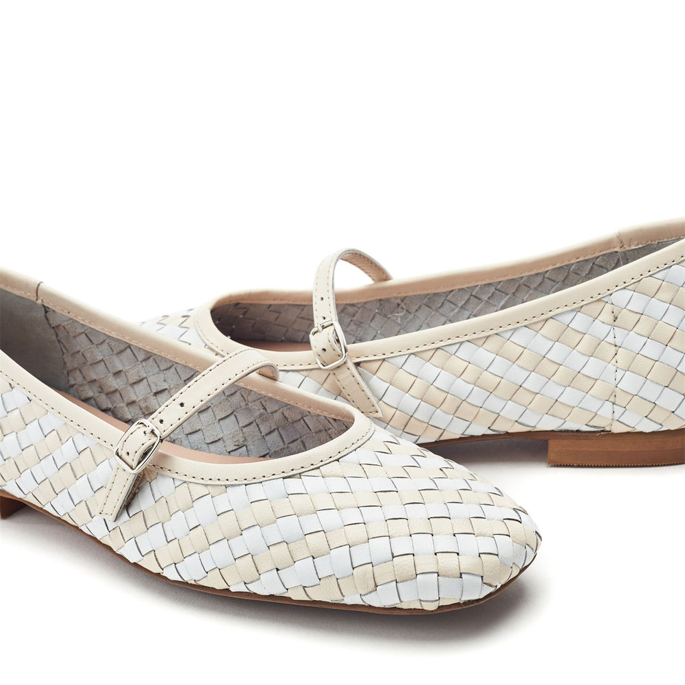 Eyana White Leather Shoes