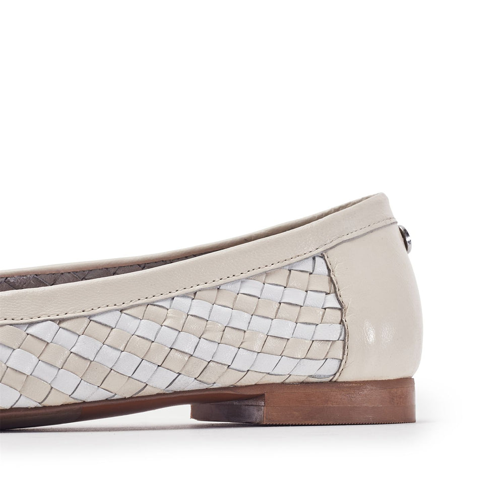 Folia Off White Leather Shoes