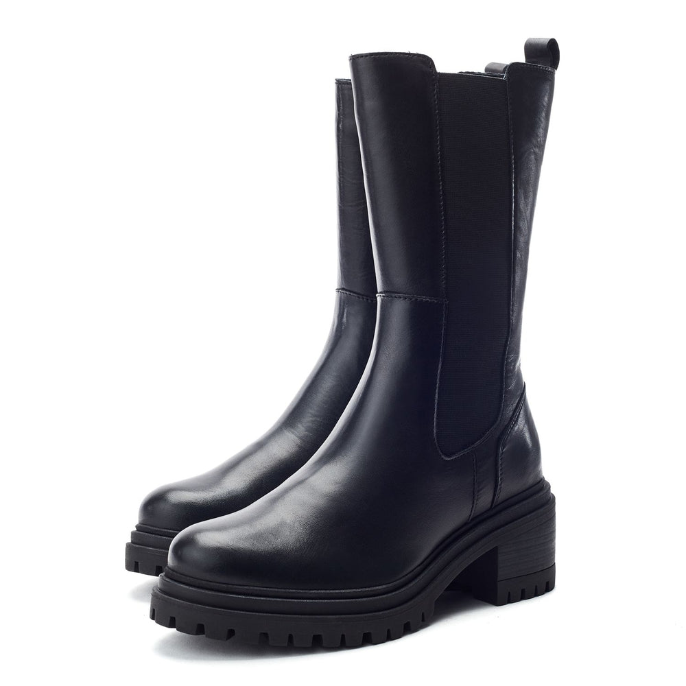 Geelia Black Leather Boots