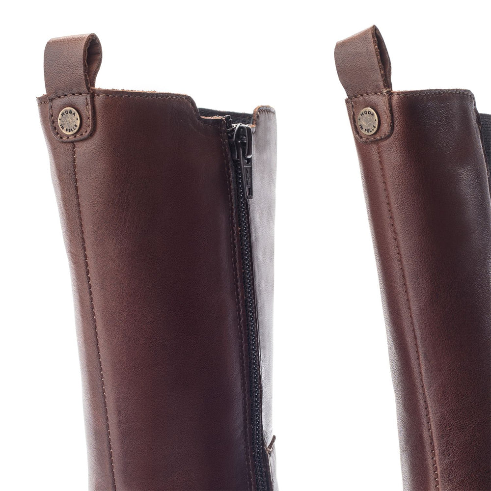 Geelia Tan Leather Boots
