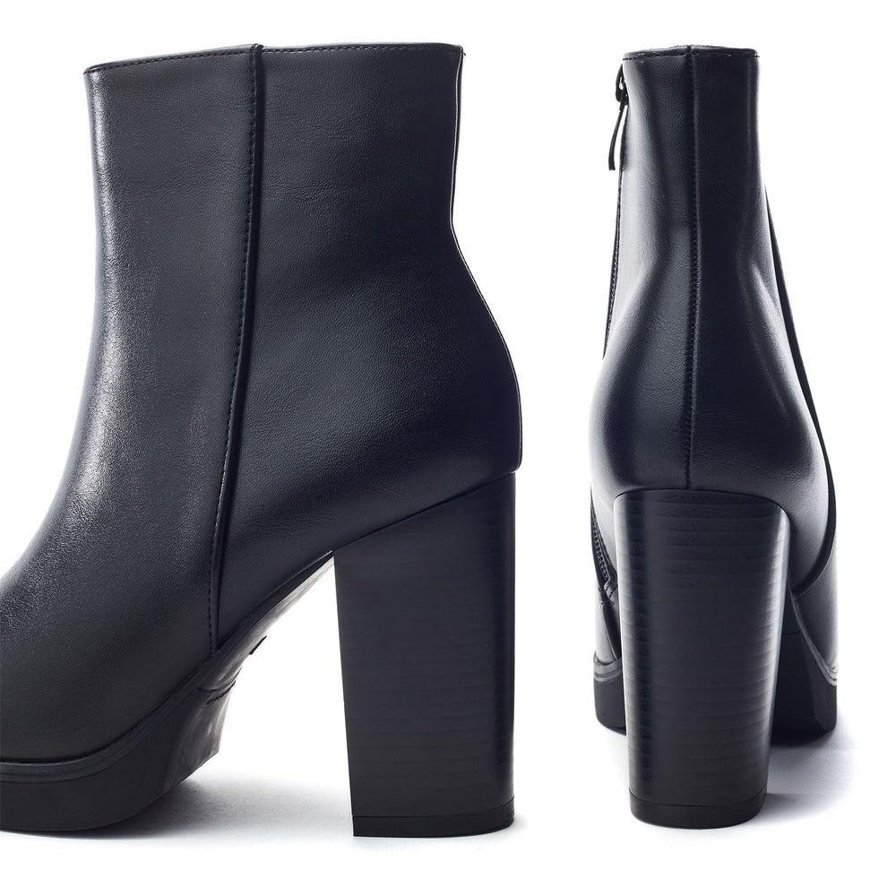 Gytha Black Porvair Boots