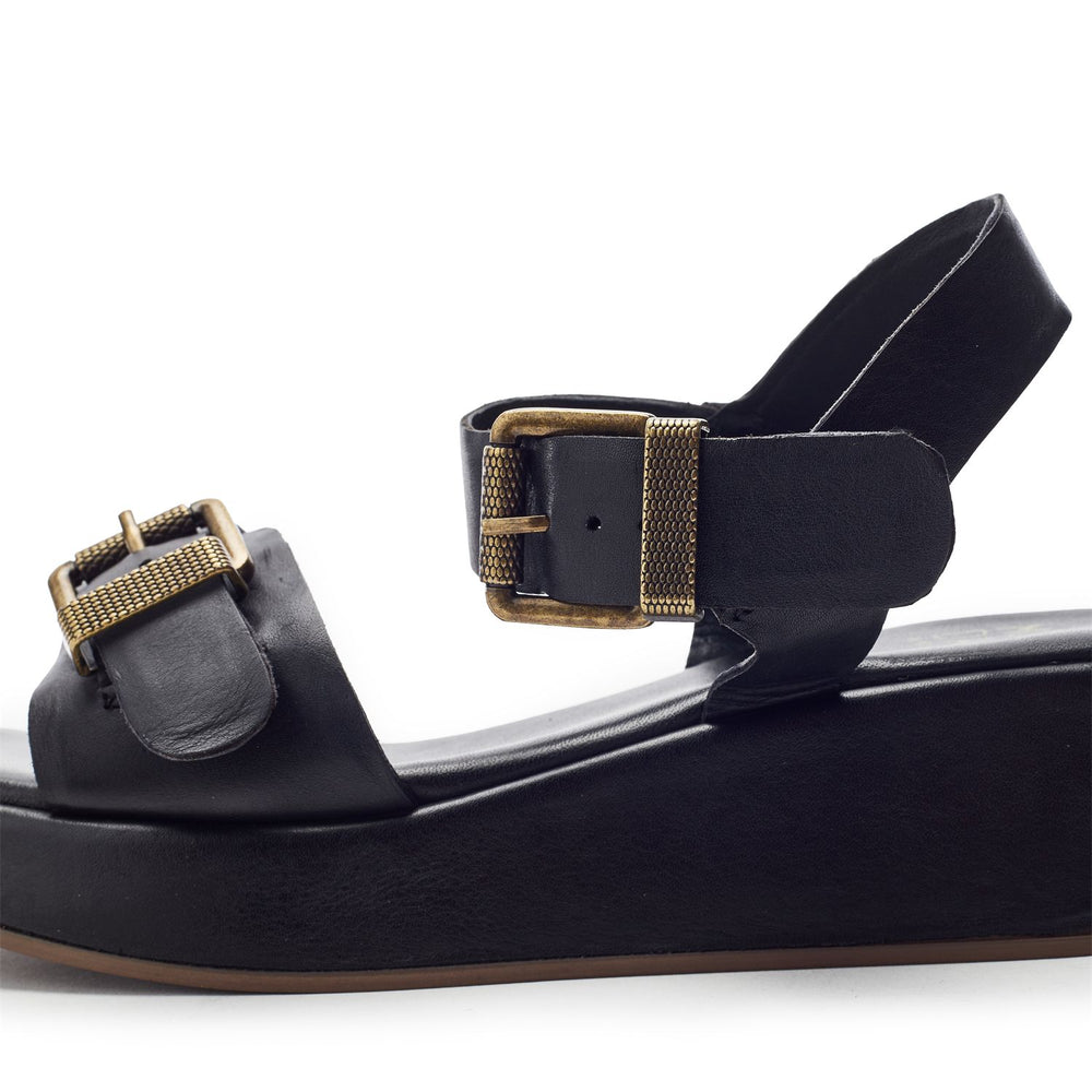 Kaprii Black Leather Sandals
