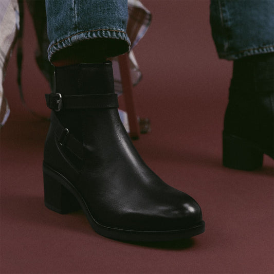 Libres Black Leather Boots