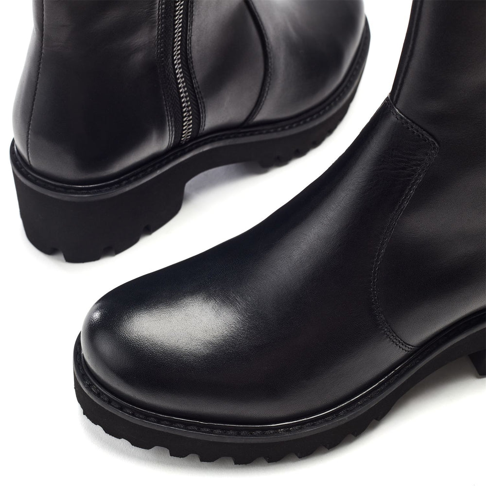 Ocaso Black Leather Boots