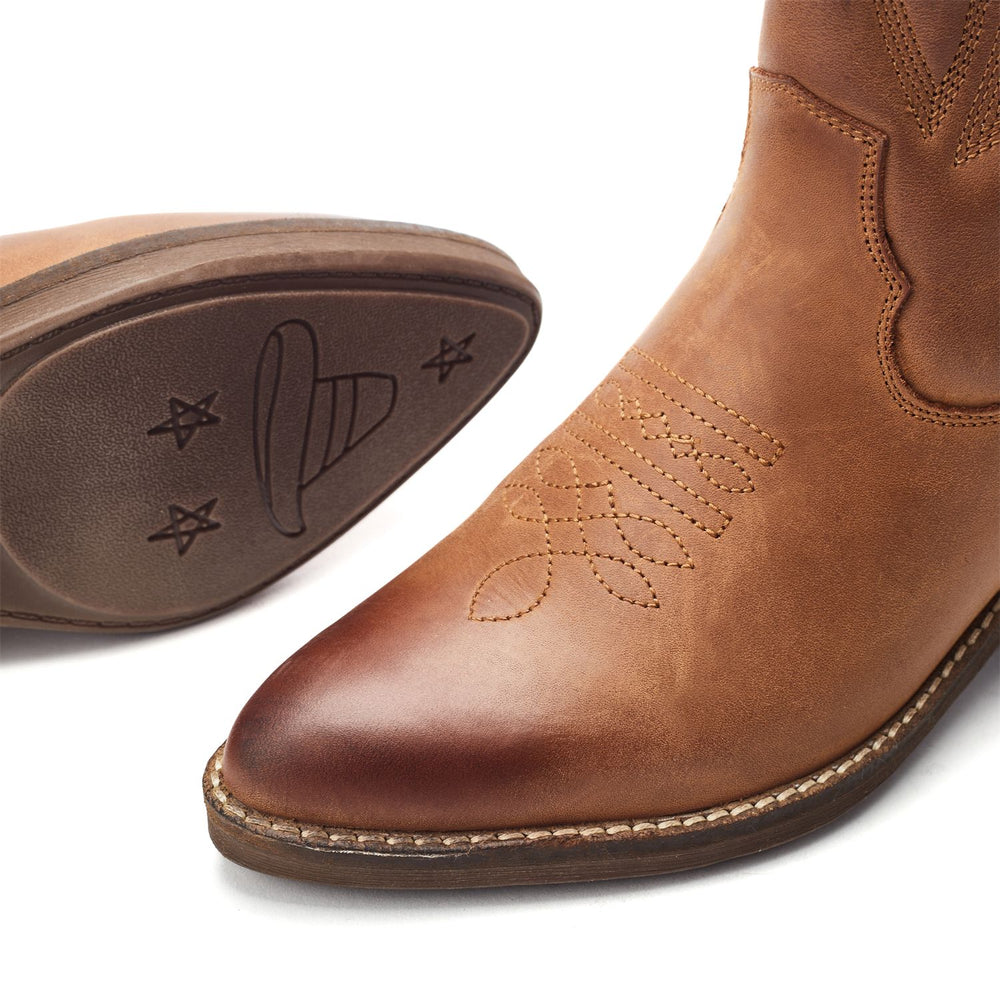 Oka Tan Leather Boots