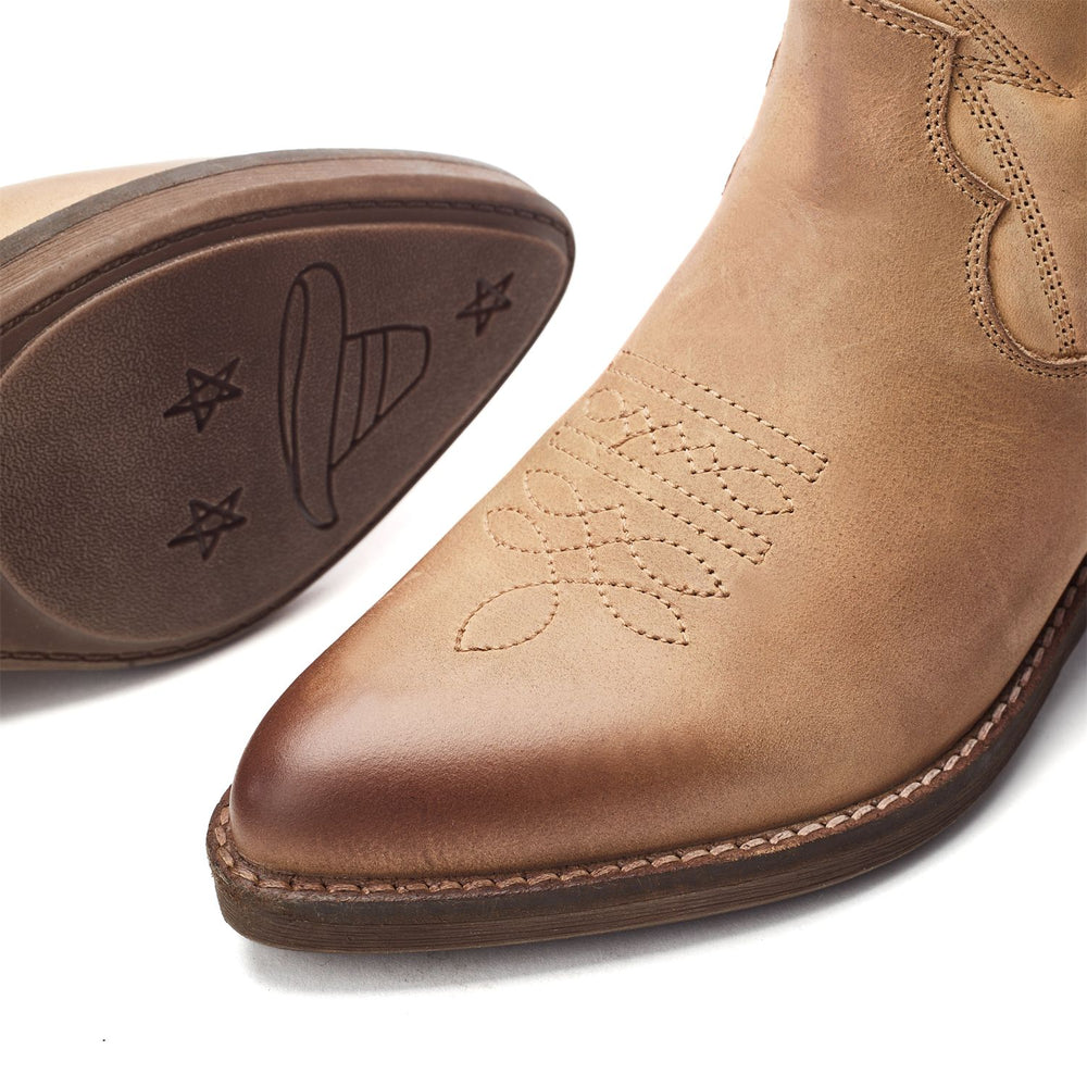 Okuri Stone Leather Boots