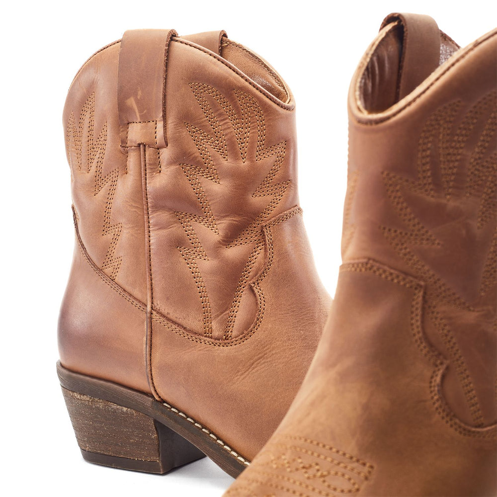 Okuri Tan Leather Boots