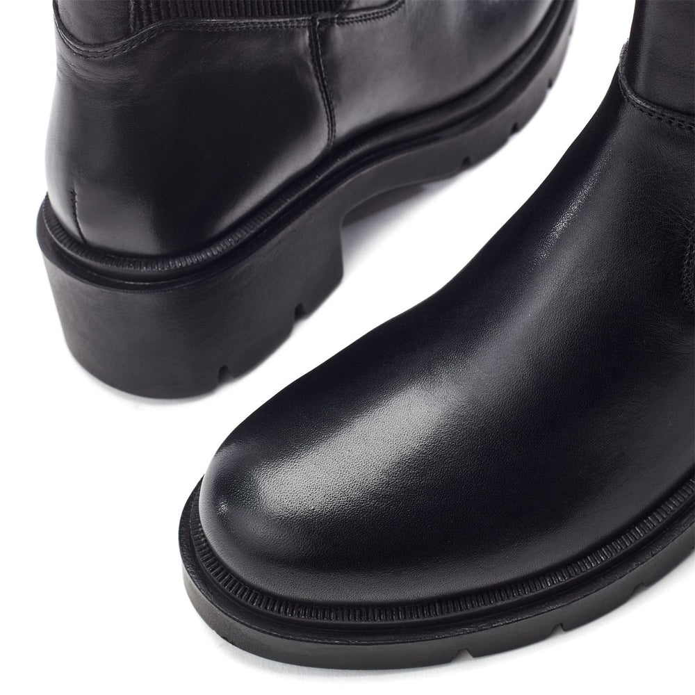 Olliia Black Leather Boots