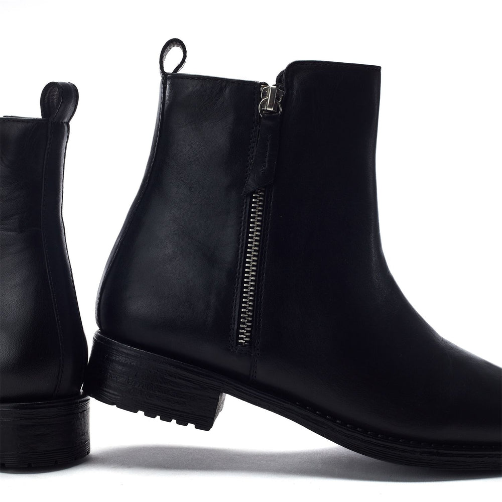 Ombala Black Leather Boots