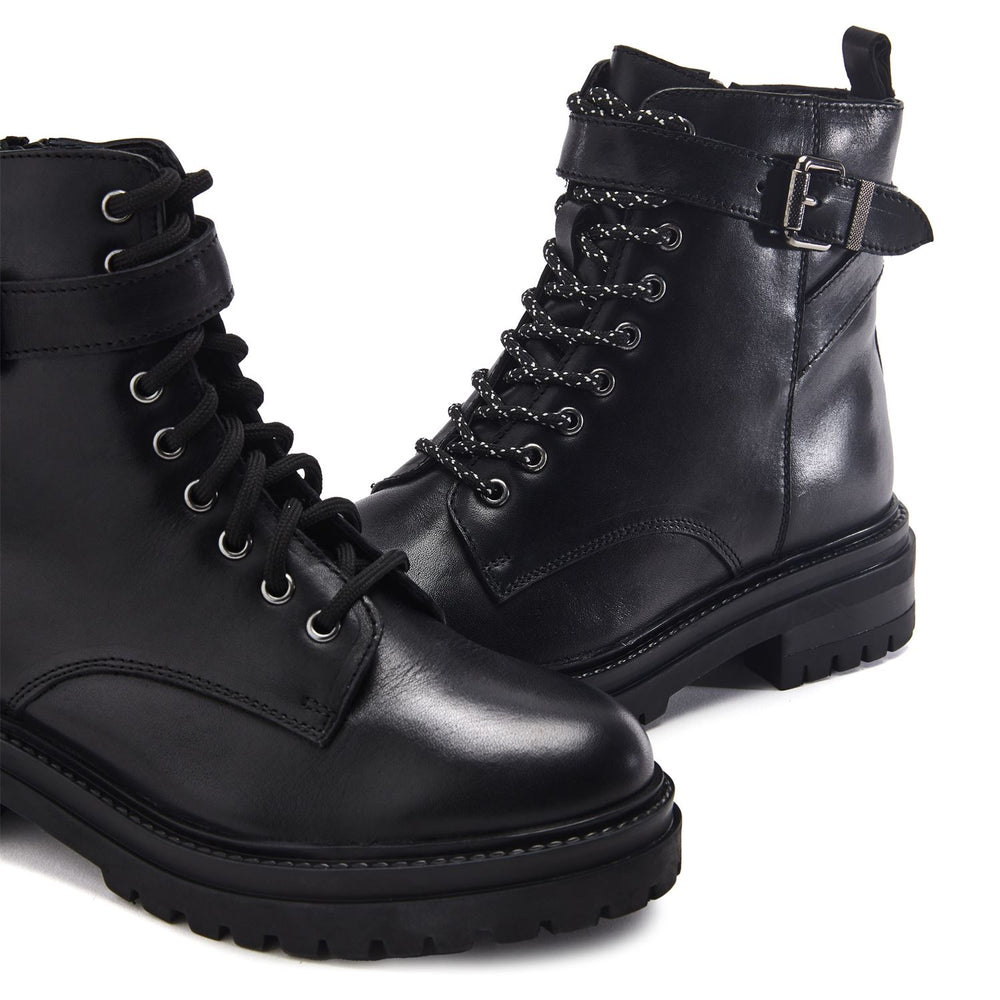 Omola Black Leather Boots