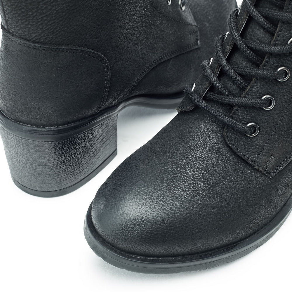 Onda Black Leather Boots