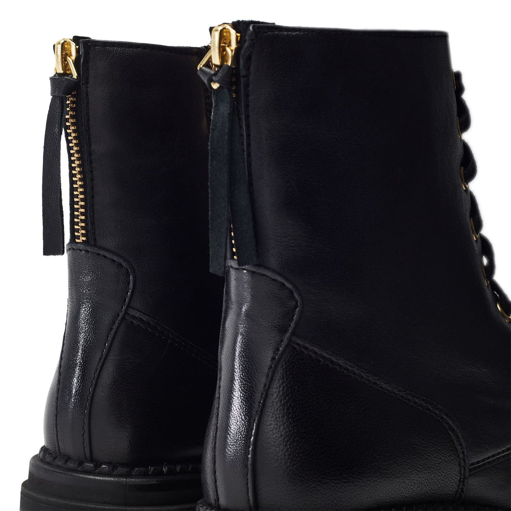 Onnay Black Leather Boots