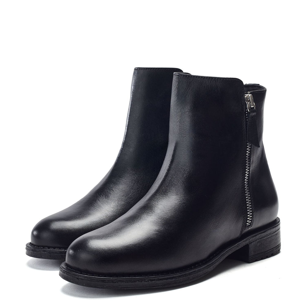 Onora Black Leather Boots