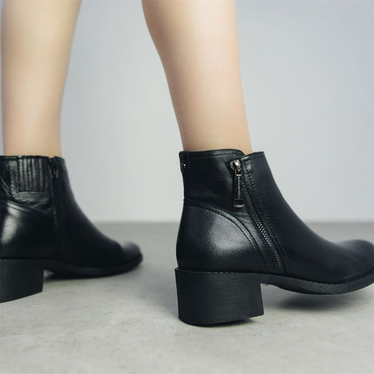 Oster Black Leather Boots