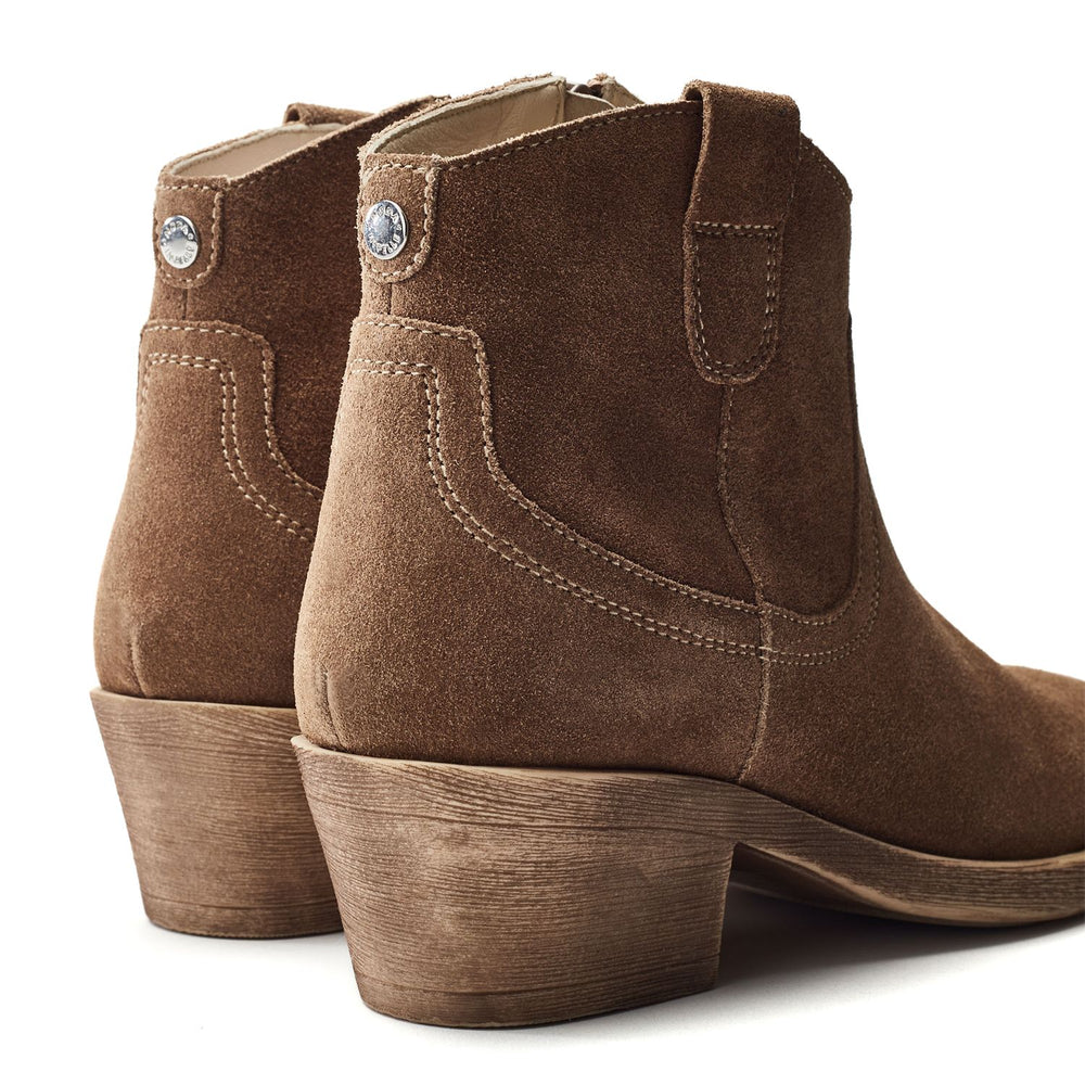 Ovaline Beige Suede Boots