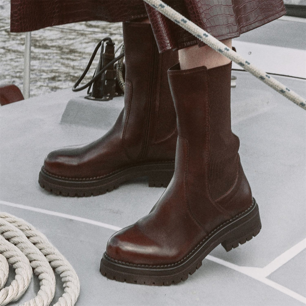 Oyari Dark Brown Leather Boots