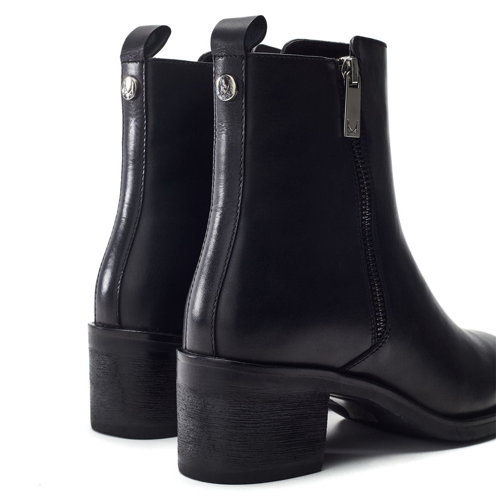Patricio Black Leather Boots