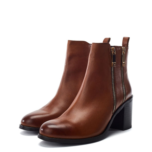 Peytona Tan Leather Boots